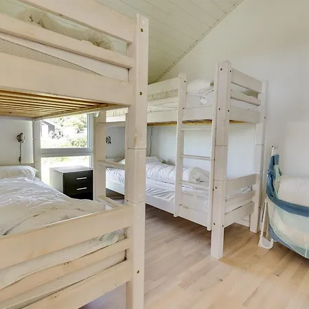 Three-bedroom Holiday In Hals